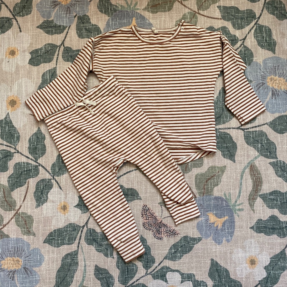 Quincy Mae rust striped set